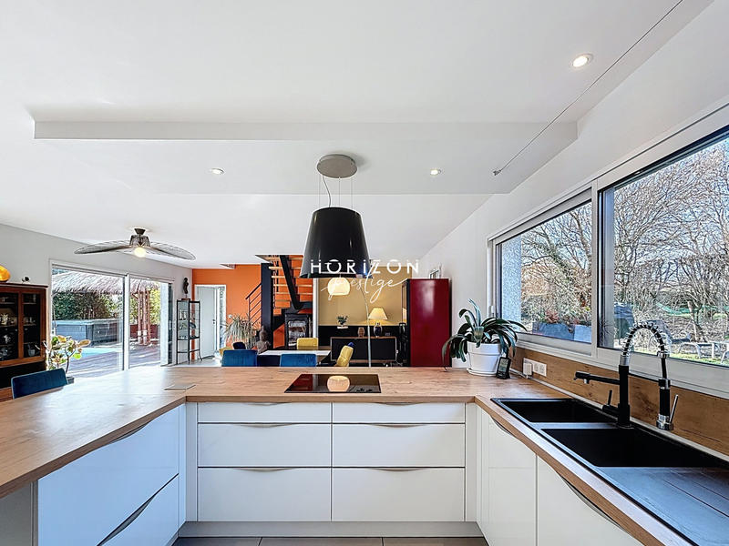 Maison contemporaine - 200 m² - 8 pièces