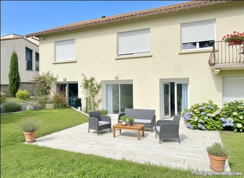 Appartement - 80 m² - 4 pièces