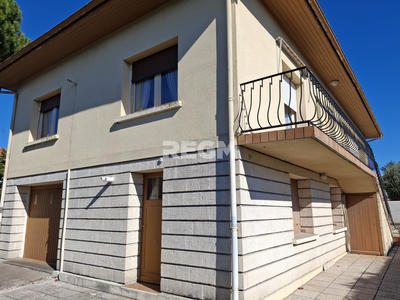 Maison - 180 m² - 8 pièces
