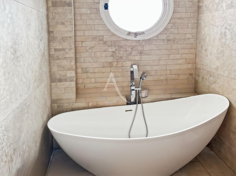 Appartement - 81 m² - 3 pièces