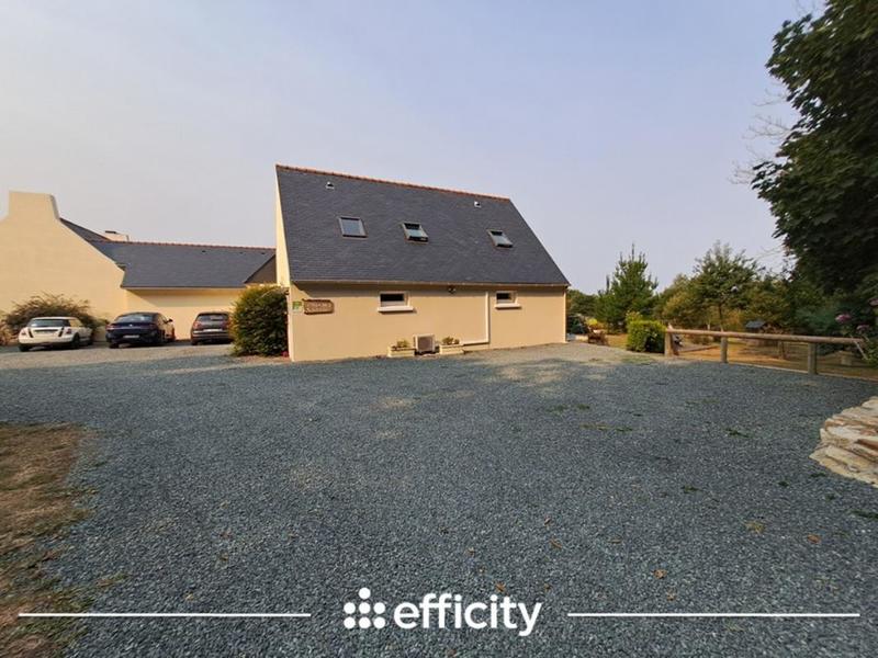 Maison - 269 m² - 14 pièces