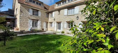 Maison ancienne - 274 m² - 8 pièces
