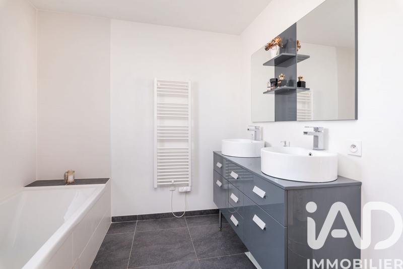 Maison - 97 m² - 4 pièces