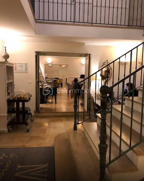 Moulin - 1 500 m² - 28 pièces