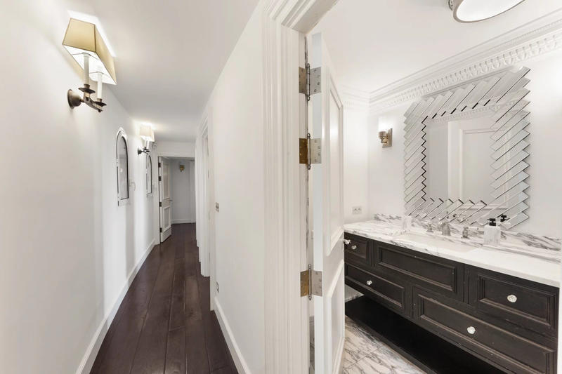 Villa - 596 m² - 13 pièces