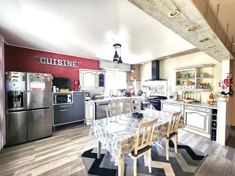 Maison - 230 m² - 6 pièces