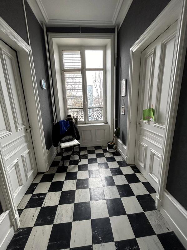 Maison - 240 m² - 6 pièces