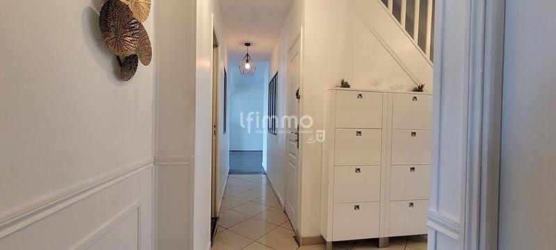 Maison - 177 m² - 8 pièces