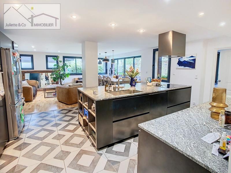 Appartement - 178 m² - 5 pièces