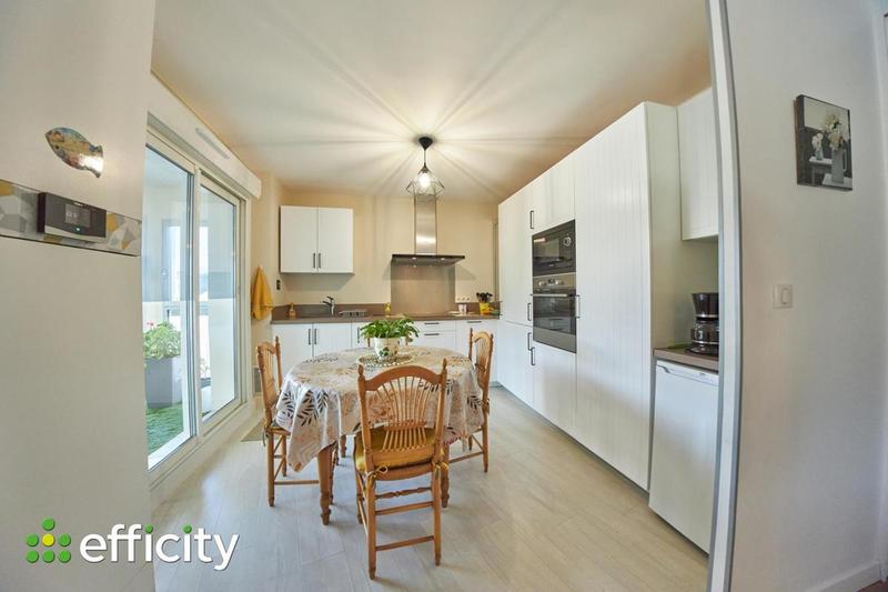 Appartement - 82 m² - 3 pièces