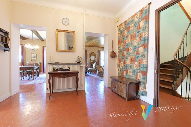 Maison - 427 m² - 17 pièces