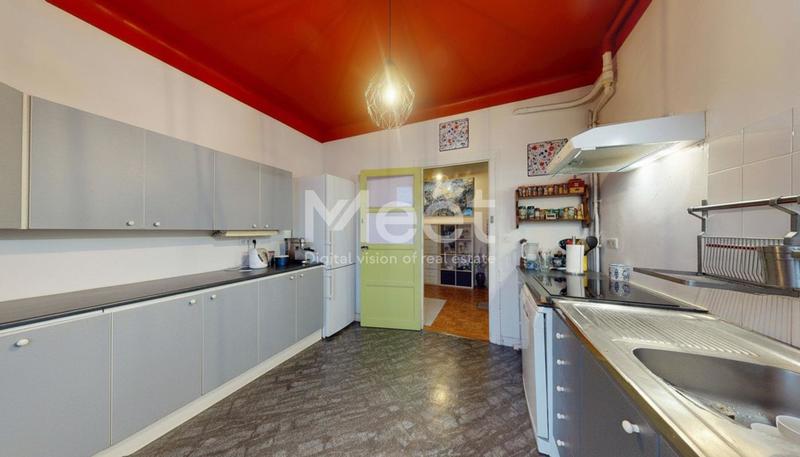 Appartement - 100 m² - 5 pièces