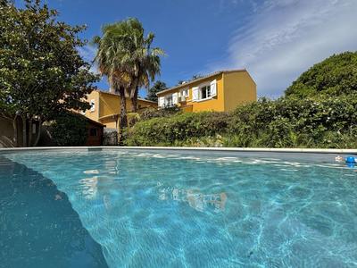 Maison - 126 m² - 5 pièces