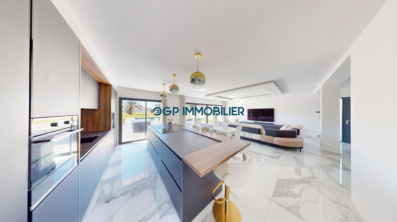 Maison contemporaine - 179 m² - 6 pièces