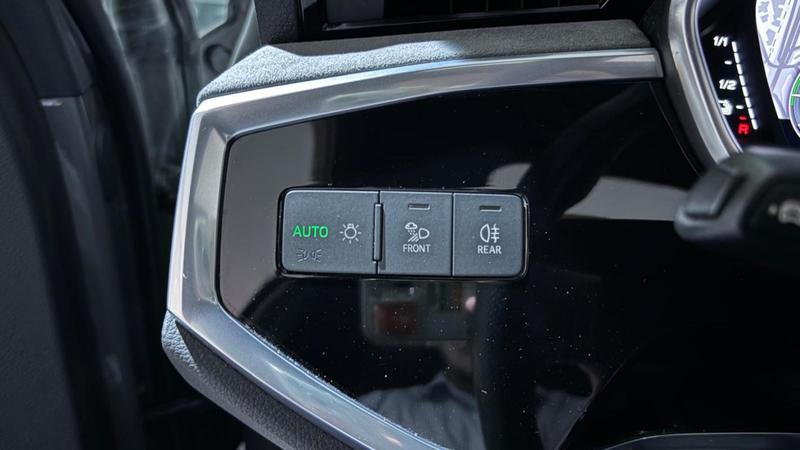 Audi Q3 45 TFSIe 245 ch s tronic 6 s line