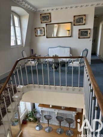 Maison - 455 m² - 10 pièces