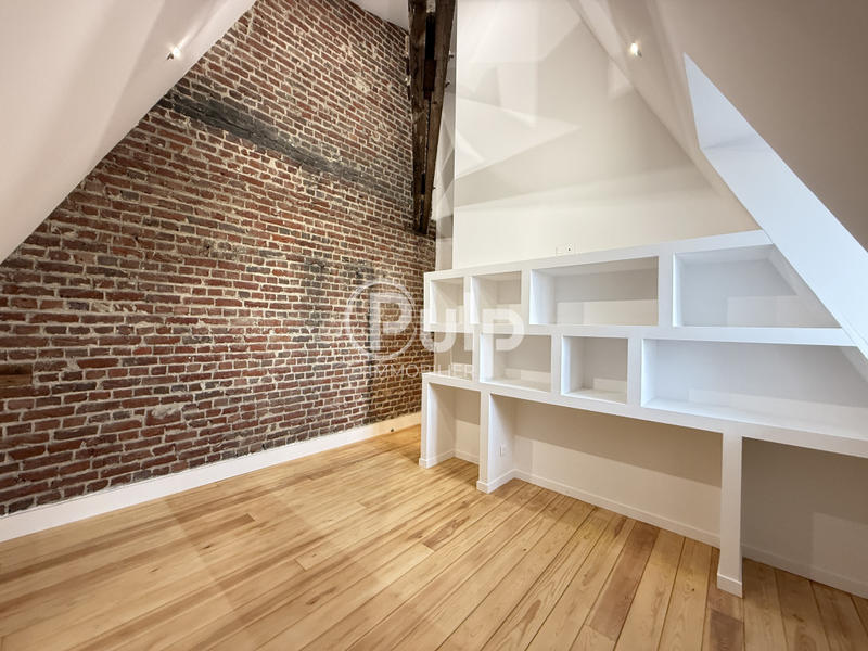 Maison - 300 m² - 9 pièces