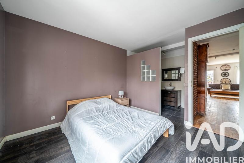 Maison - 214 m² - 7 pièces