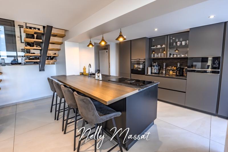 Maison d'architecte - 234 m² - 9 pièces