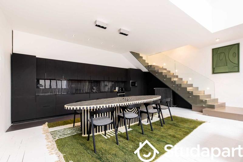 Appartement - 180 m² - 7 pièces