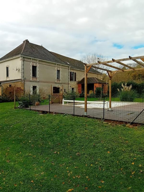 Maison - 348 m² - 12 pièces