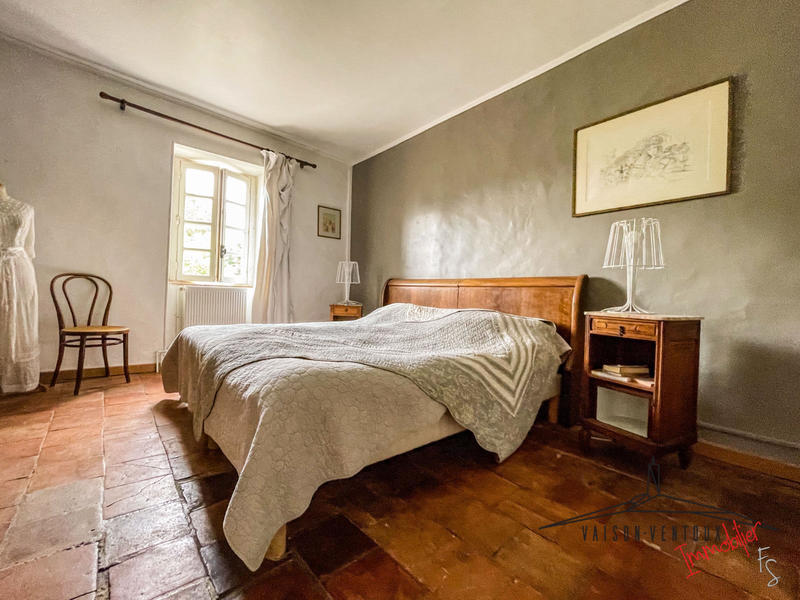 Mas - 216 m² - 7 pièces