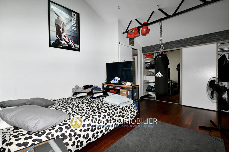 Maison - 193 m² - 5 pièces