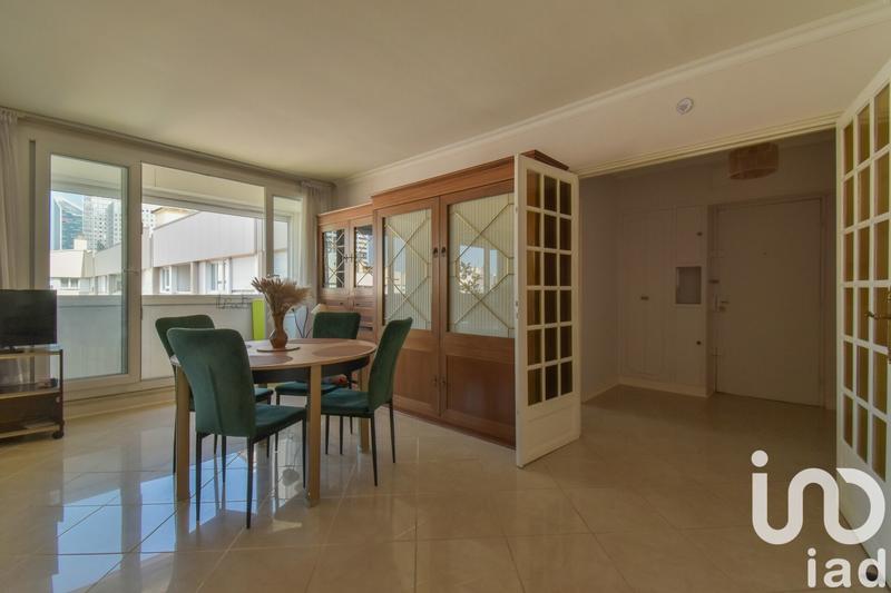 Appartement - 84 m² - 4 pièces