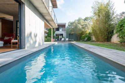 Villa - 297 m² - 8 pièces