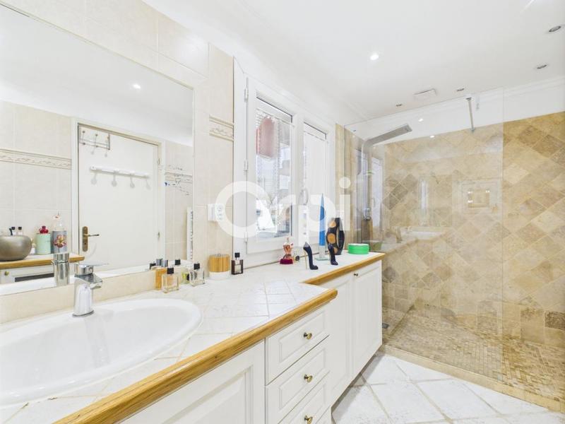 Maison - 165 m² - 7 pièces