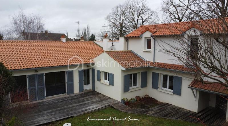 Maison traditionnelle - 128 m² - 7 pièces