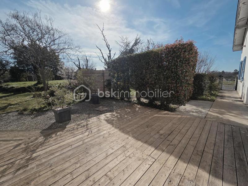 Maison - 186 m² - 8 pièces