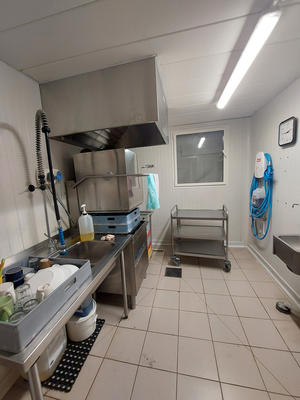 Maison - 1 083 m² - 44 pièces