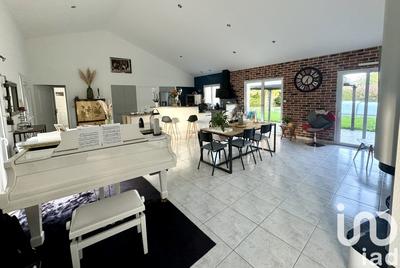 Maison - 178 m² - 8 pièces