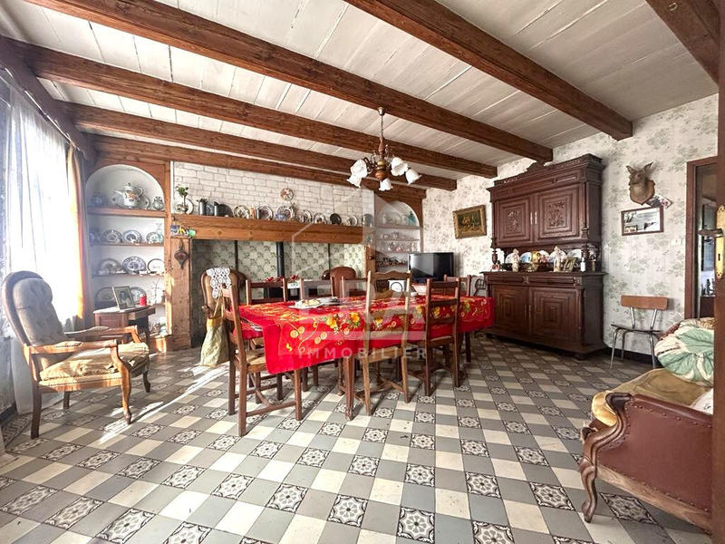 Maison - 165 m² - 9 pièces