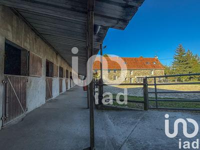 Maison - 221 m² - 7 pièces