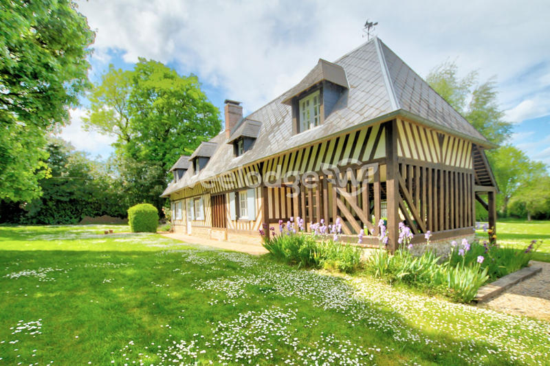 Maison - 326 m² - 12 pièces