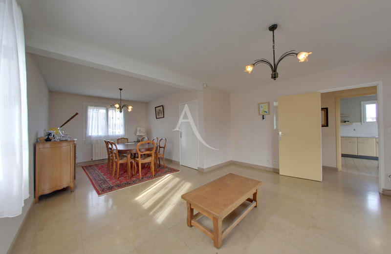 Maison - 122 m² - 5 pièces