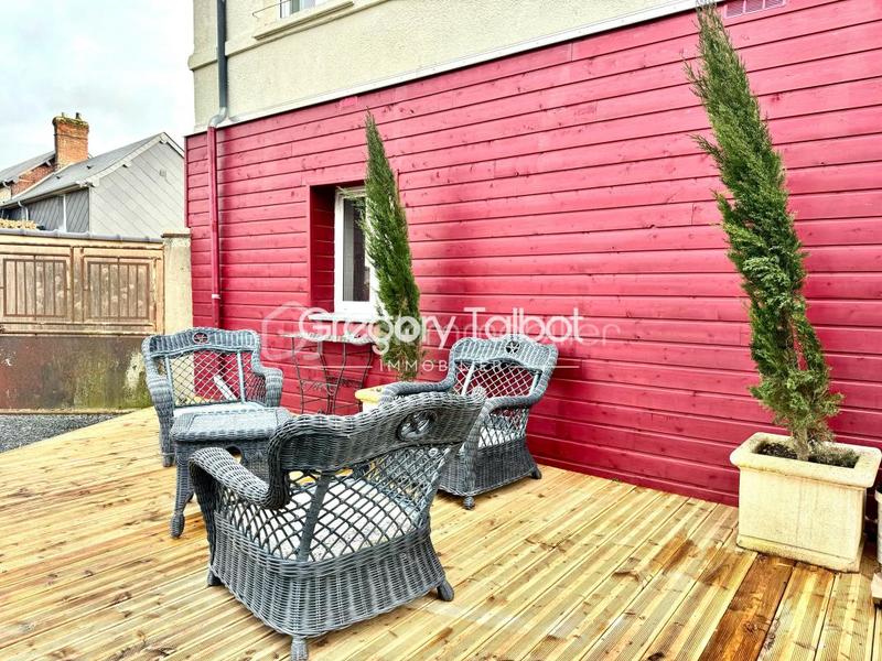 Maison - 301 m² - 11 pièces