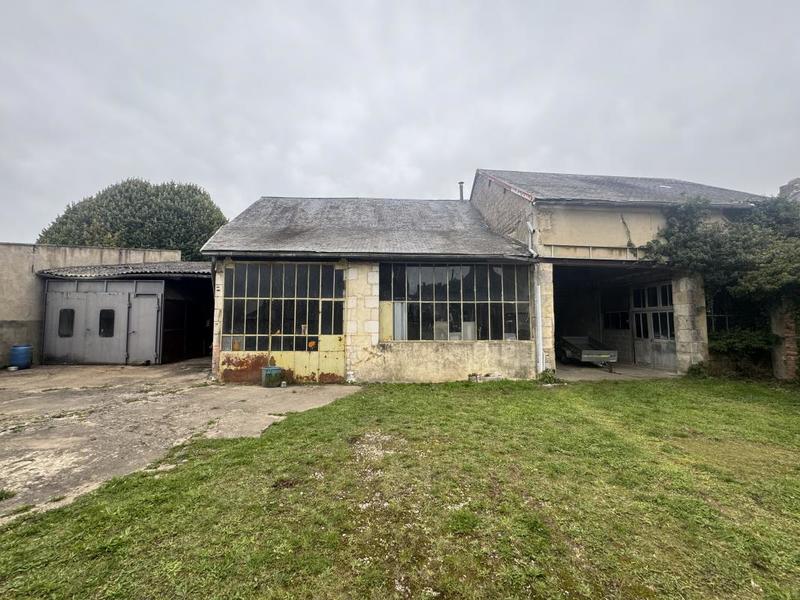 Maison - 412 m² - 8 pièces