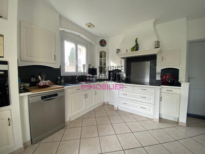 Maison - 145 m² - 5 pièces