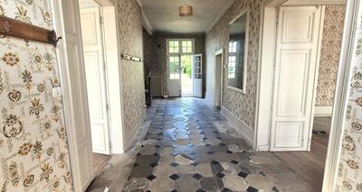 Maison - 396 m² - 16 pièces