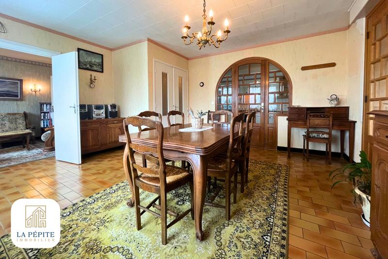 Maison - 147 m² - 9 pièces