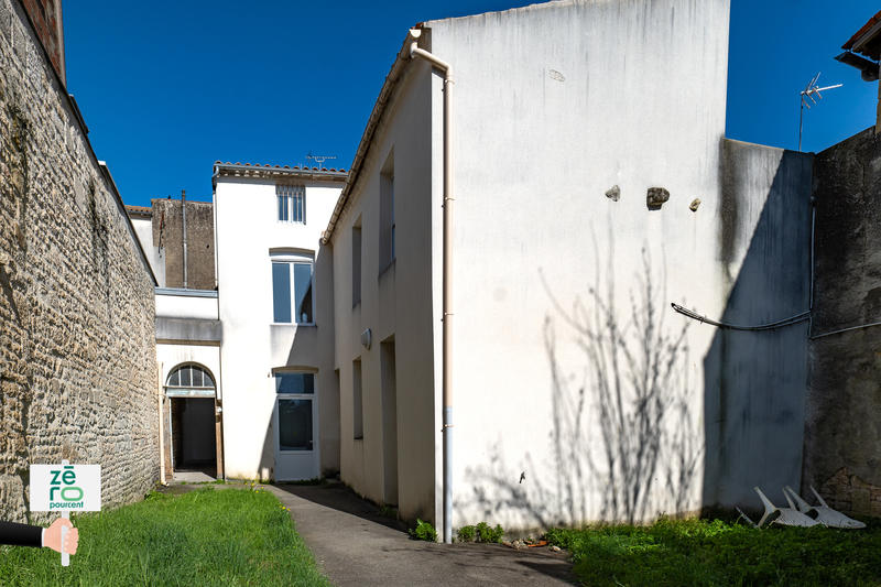 Immeuble - 245 m² - 10 pièces