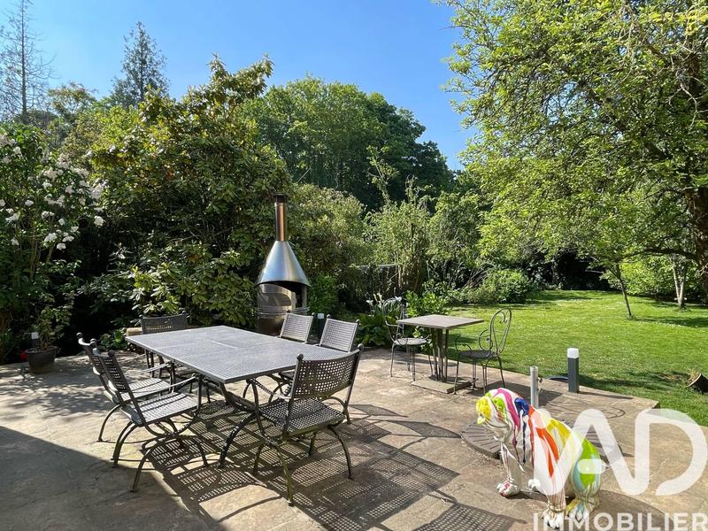 Maison - 366 m² - 12 pièces