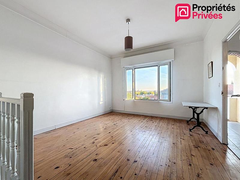 Maison - 171 m² - 6 pièces