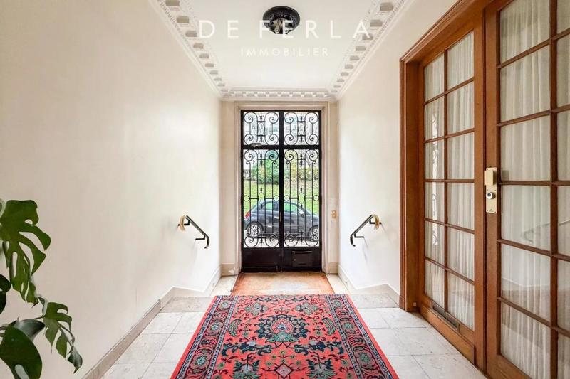 Appartement - 166 m² - 9 pièces