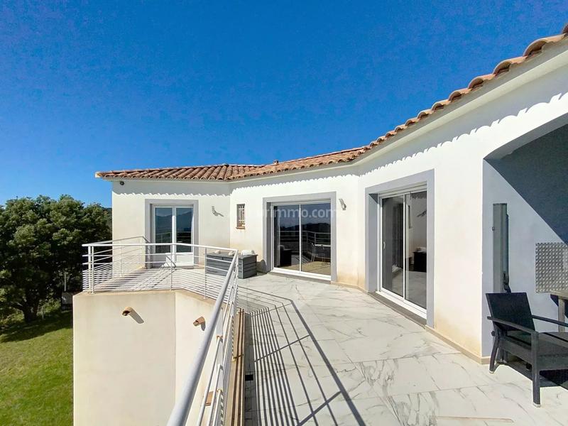 Maison - 185 m² - 6 pièces