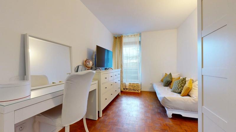 Appartement - 111 m² - 5 pièces