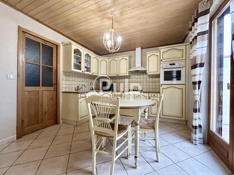 Maison - 95 m² - 7 pièces